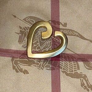 VINTAGE Gold Plated Large Heart Brooch